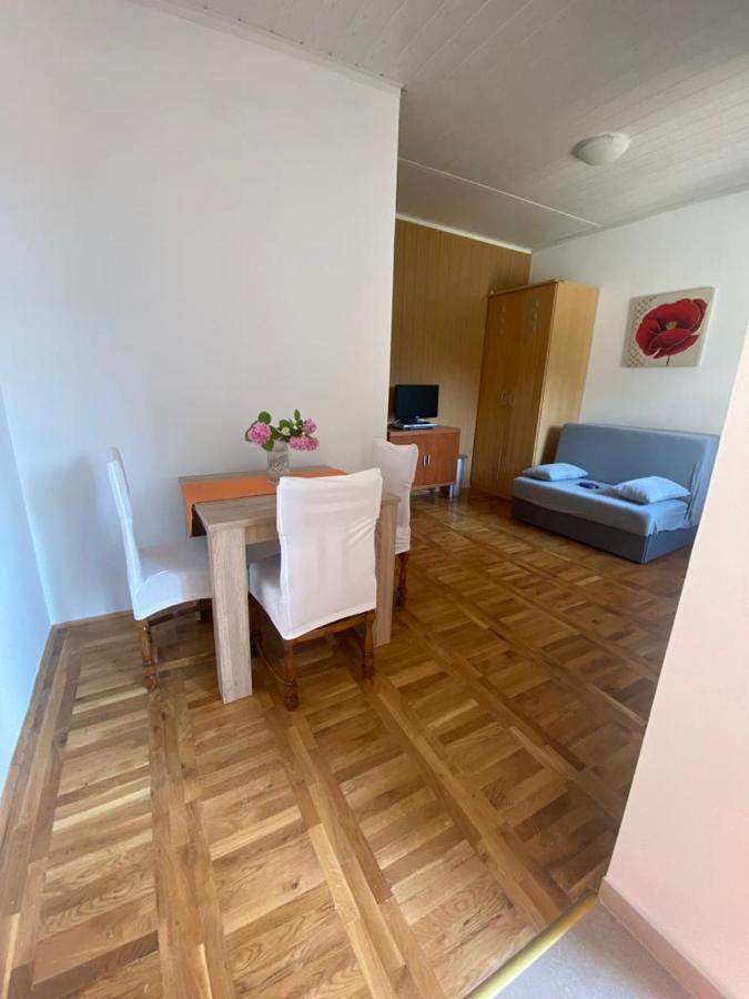 Duje & Roko Apartments シベニク エクステリア 写真