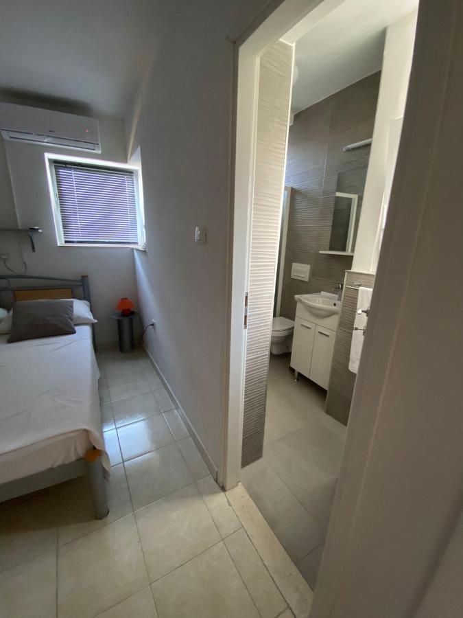 Duje & Roko Apartments シベニク エクステリア 写真