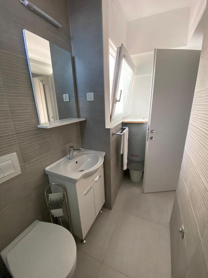 Duje & Roko Apartments シベニク エクステリア 写真