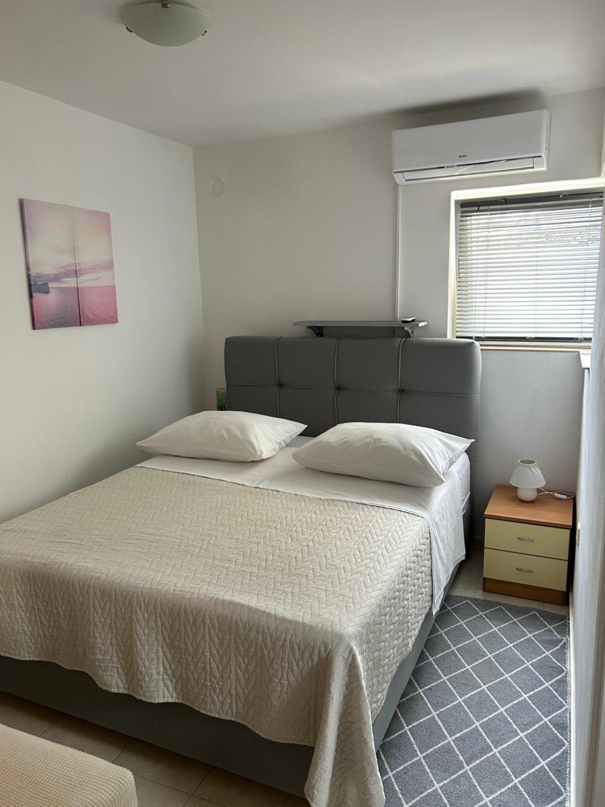 Duje & Roko Apartments シベニク エクステリア 写真