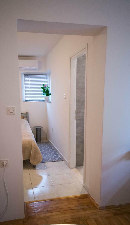 Duje & Roko Apartments シベニク エクステリア 写真